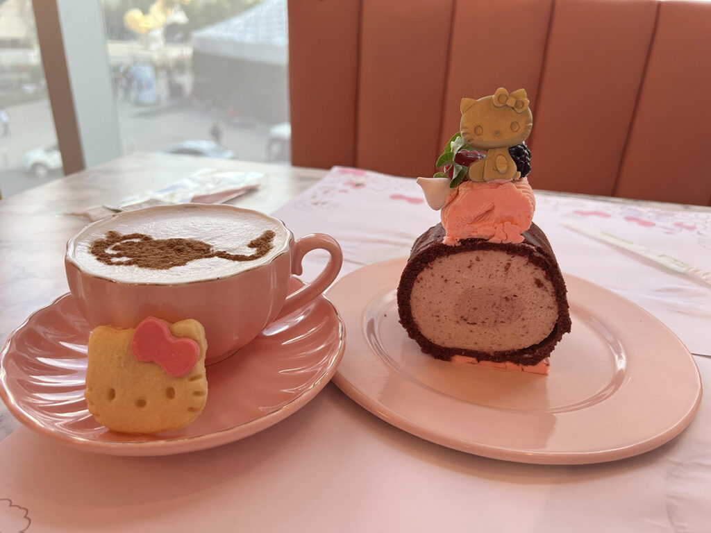 cafe-hello-kitty-postre