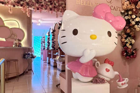 hello kitty cafe